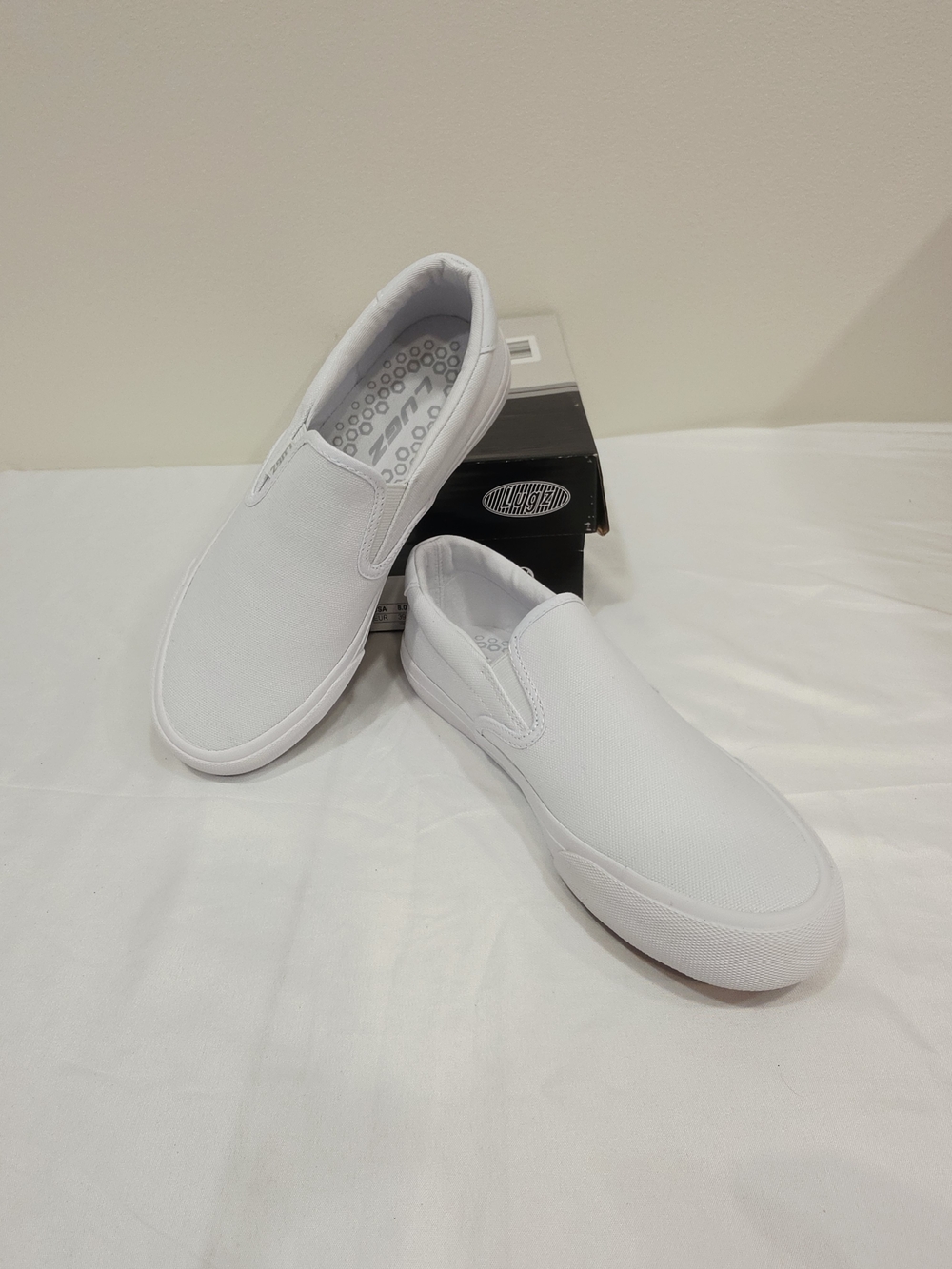 Lugz Women's White Slip-On Canvas Loafers US Size 8.5